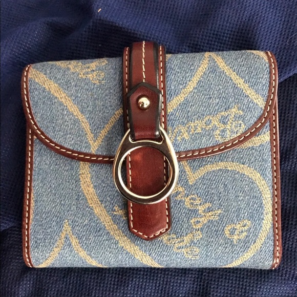 Dooney Bourke - Picture 3 of 10